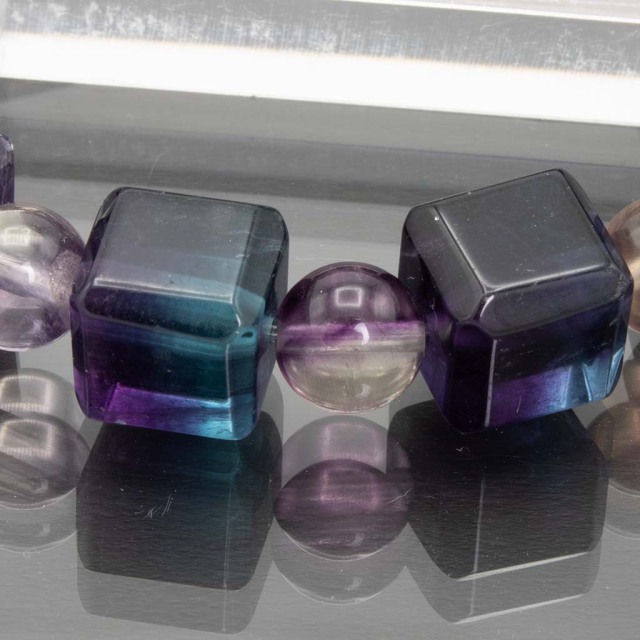 マルチカラーフローライトブレスレット キューブカット アメリカ産