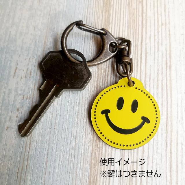 ネーム入りニコちゃんキーホルダー アクリル製