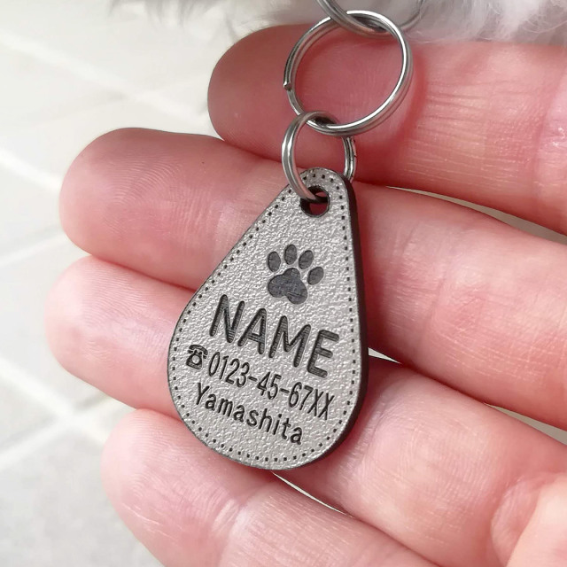 超軽量アクリル製　迷子札　しずく型　カフェオレ調