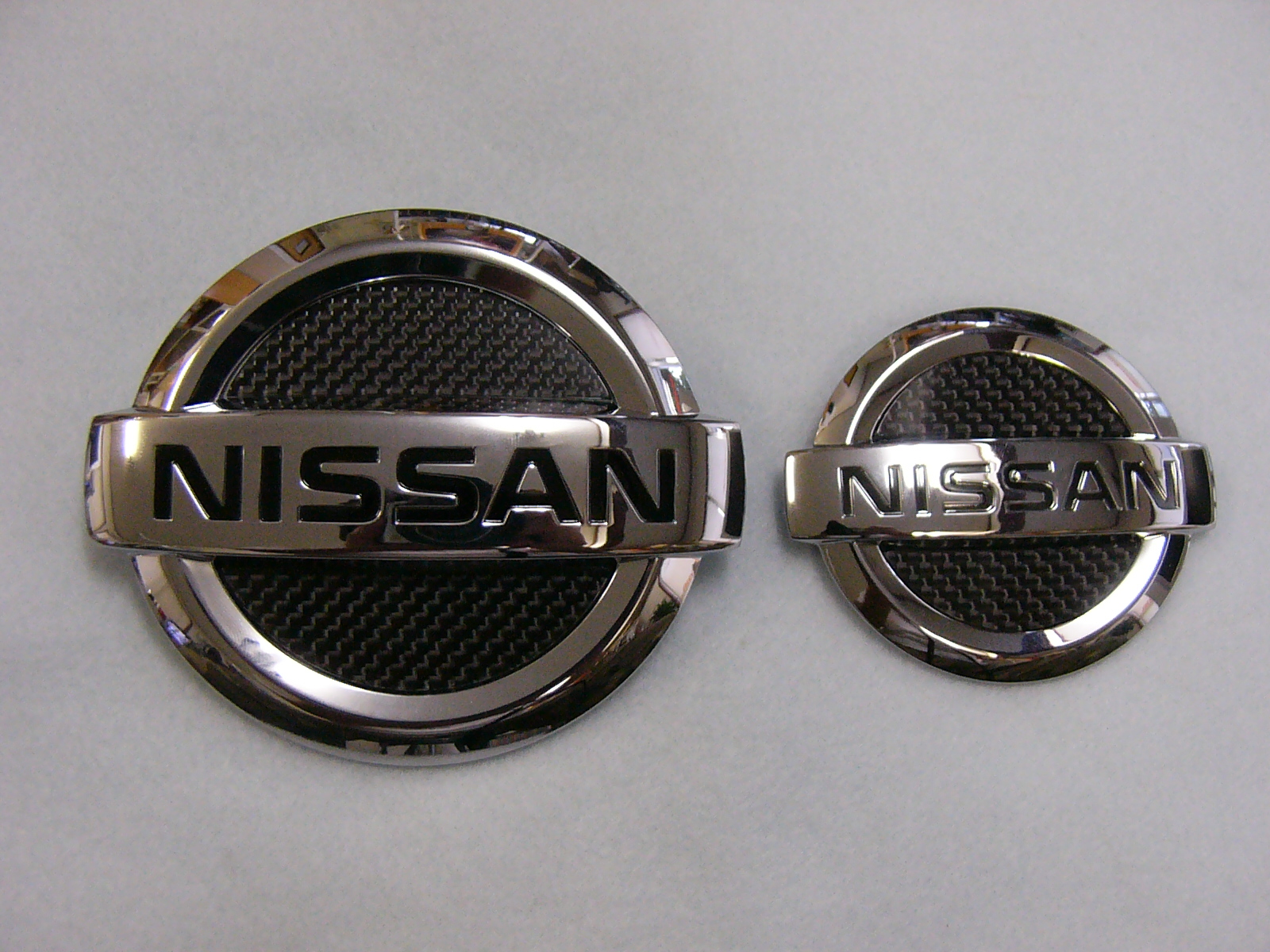 NISSAN MG22S MOCO専用フロント＆リヤエンブレム　カーボンフィニッシャーセット
