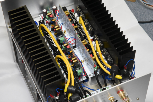 バランス入力対応大出力パワーアンプ270Wx2、DCPW-240/オーディオデザイン