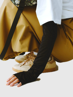 KiU,キウ,接触冷感,アームカバー,春,夏,日焼け対策,UVカット,UPF50+,UVカット97％以上,吸水速乾,紫外線,防止,予防,対策,涼しい,通学,K550