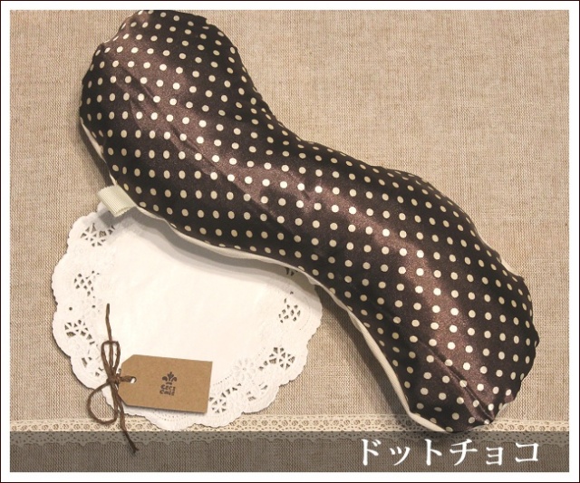 またたびクッションジャンボ　ドットチョコ見本