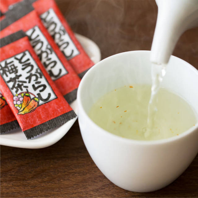 送料360円～】旅館のお茶請けにも出る！唐辛子と梅のお茶｜あずさ屋