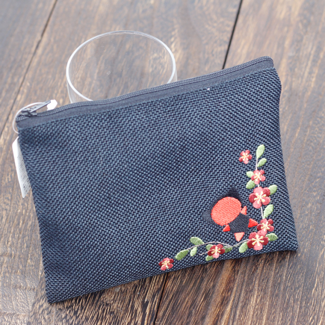 さるぼぼ刺繍ポーチ_02