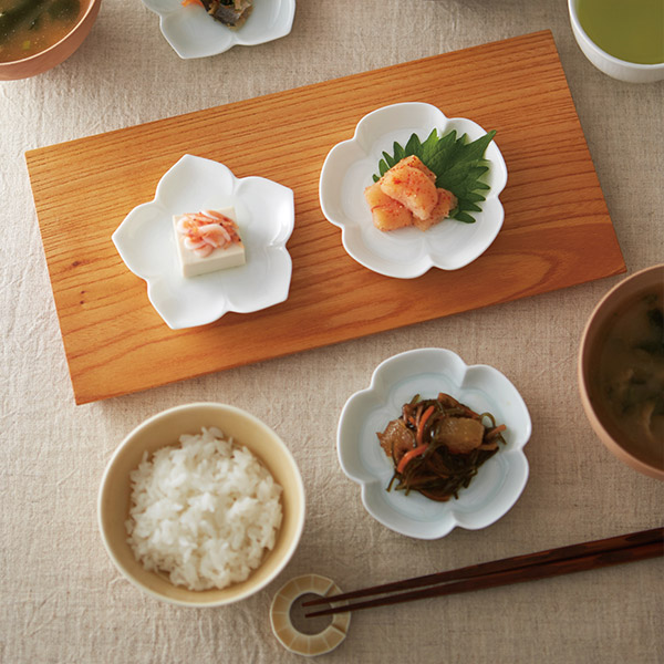 gaku文様小皿白磁