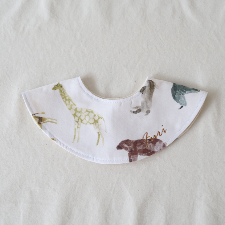 【名入れ】ラウンドスタイ アニマルワールド よだれかけ