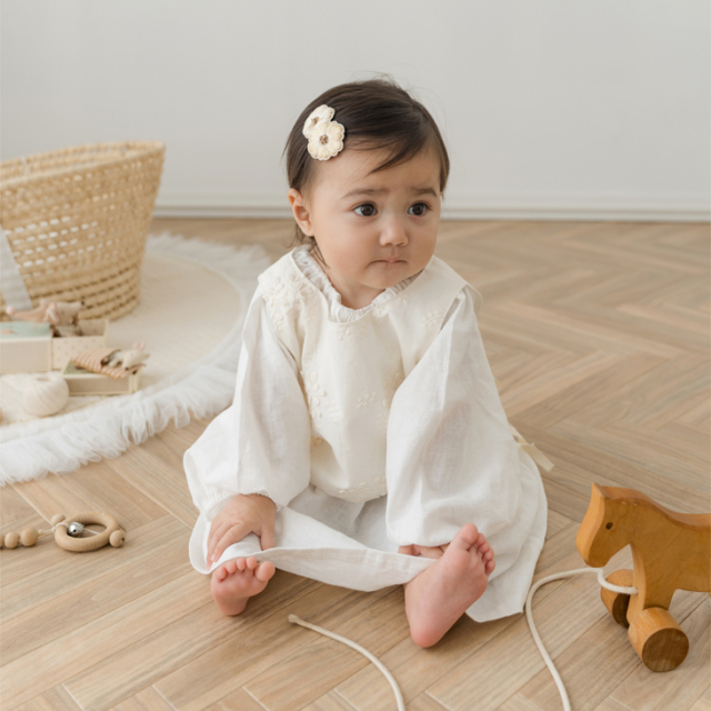 リネンウェアセット フラワーエンブロイダリー Dress or Rompers × 3 Collars( ワンピースまたはロンパース × 3カラーズ) 80cm