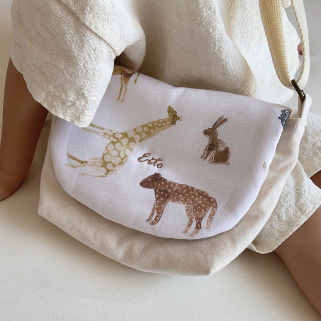 ハンドメイド⭐︎ショルダーバッグ ANIMAL WORLD]名入れショルダーバッグ【1colors】アニマルワールド