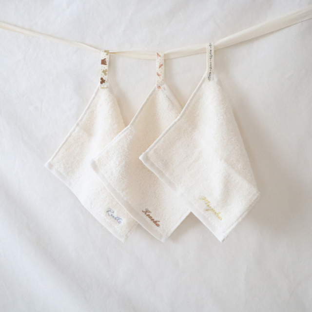 【名入れ】ループ付きタオルハンカチ 3types 20×20cm