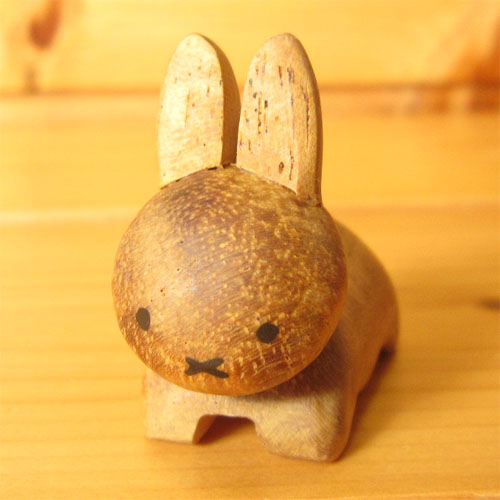 ディック・ブルーナ　アニマル木製箸置き　うさぎ（茶）