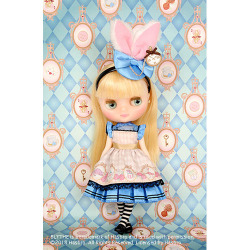 Blythe　ミディブライス　ショップ限定ドール　「ペブルケーキ & シュリンキングアリス」　2018年3月30日発売！