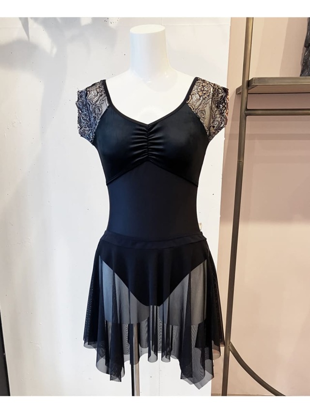 ClassIn（クラスイン）ユニークレース・キャップスリーブレオタード