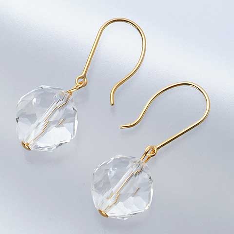 天然水晶ダイヤカット　ピアス　１８金使用