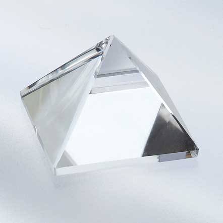 天然水晶ピラミッド２６mm前後