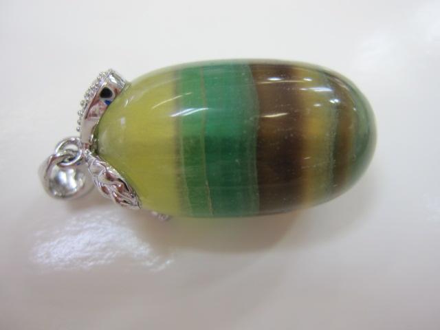 フローライトペンダント1