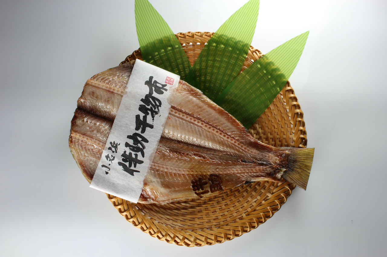 新品、供箱等付属品付　南部岩鋳四代目清末作 　真作保証　２７型コシキ桜　南部鉄瓶 Amazon.co.jp: 、供箱等付属品付 南部岩鋳四代目清末作 真作保証