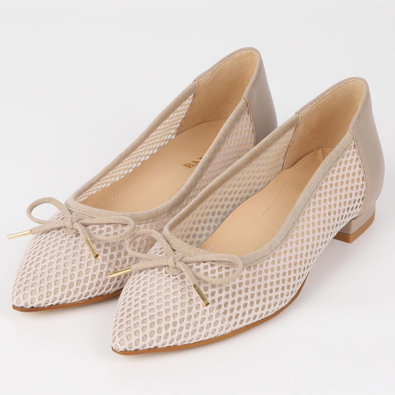 【OUTLET】BARCLAY（バークレー）ポインテッドトゥチュールレースバレエシューズ　ベージュファブリック