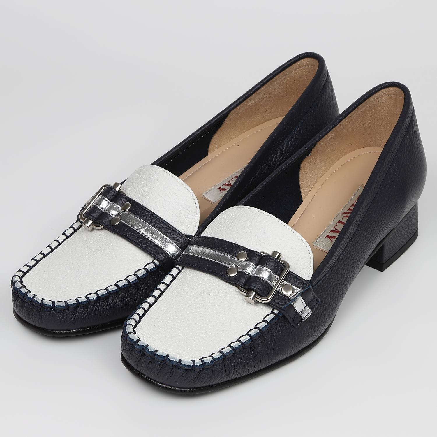 BARCLAY（バークレー）定番モカシンパンプス　ピンクページュヌバック BARCLAY（バークレー）定番モカシンパンプス ネイビーコンビ