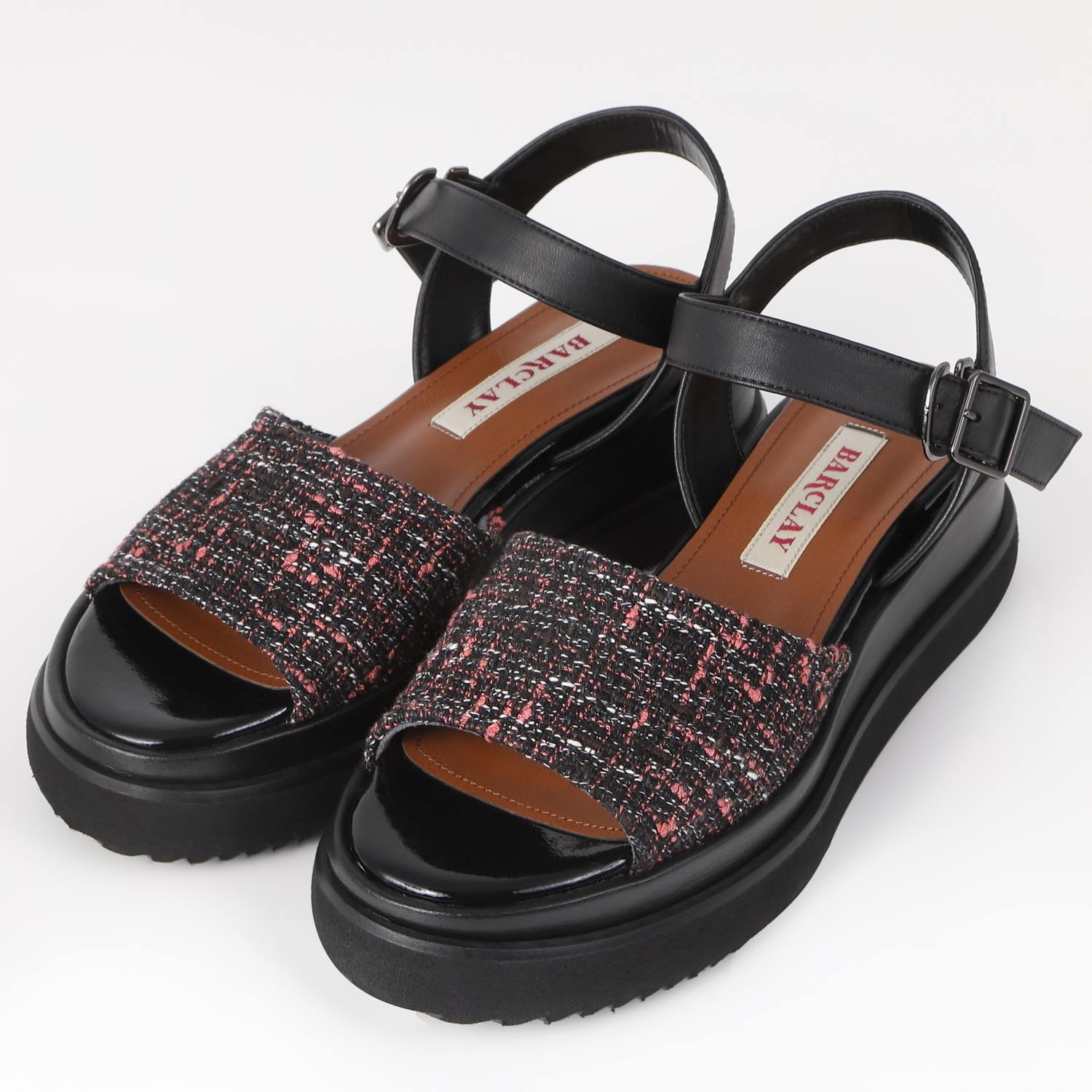 【OUTLET】BARCLAY（バークレー）ボリュームソールストラップサンダル　ブラックファブリック