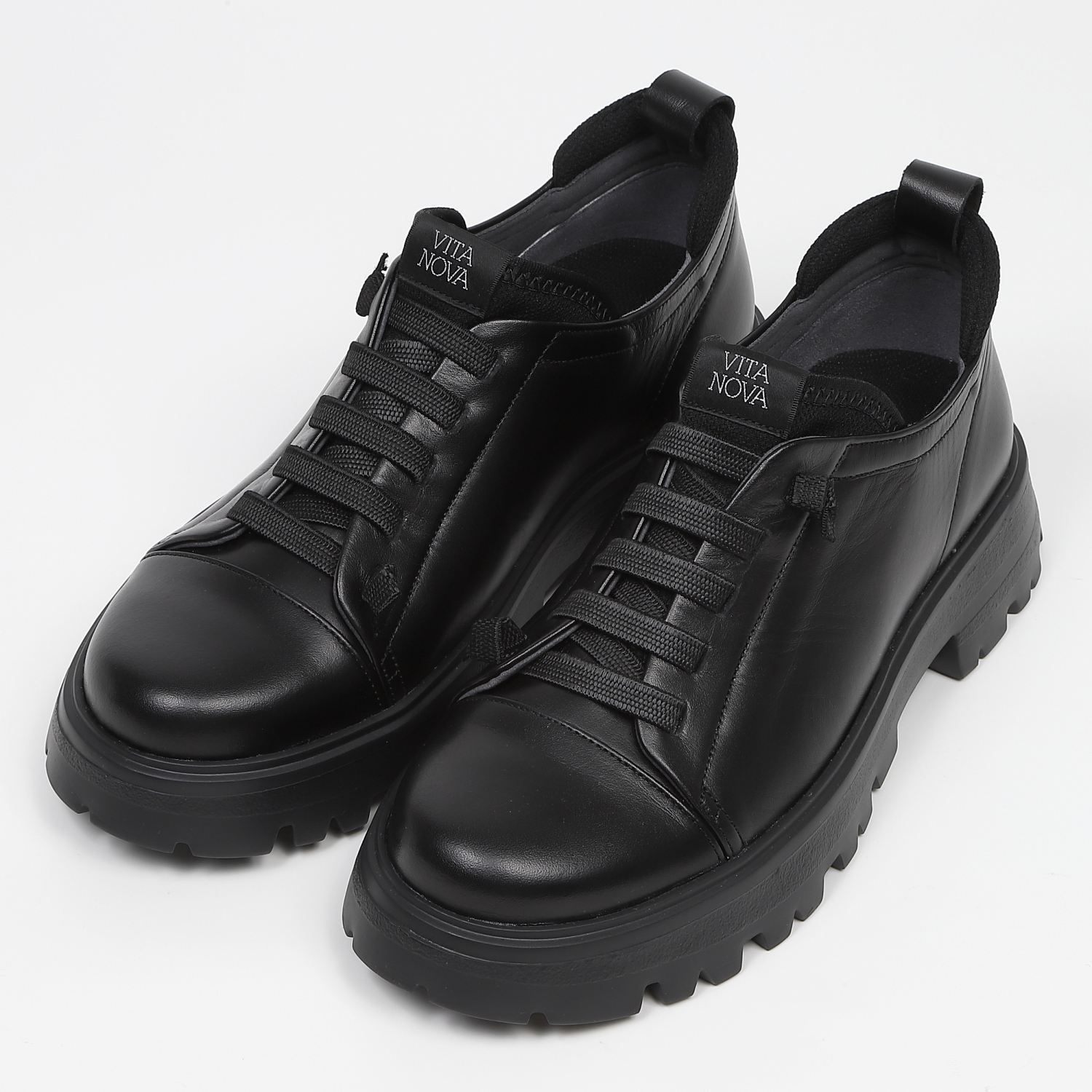 VITA NOVA（ヴィタノヴァ）カジュアルスリッポンスニーカー　ブラックコンビ