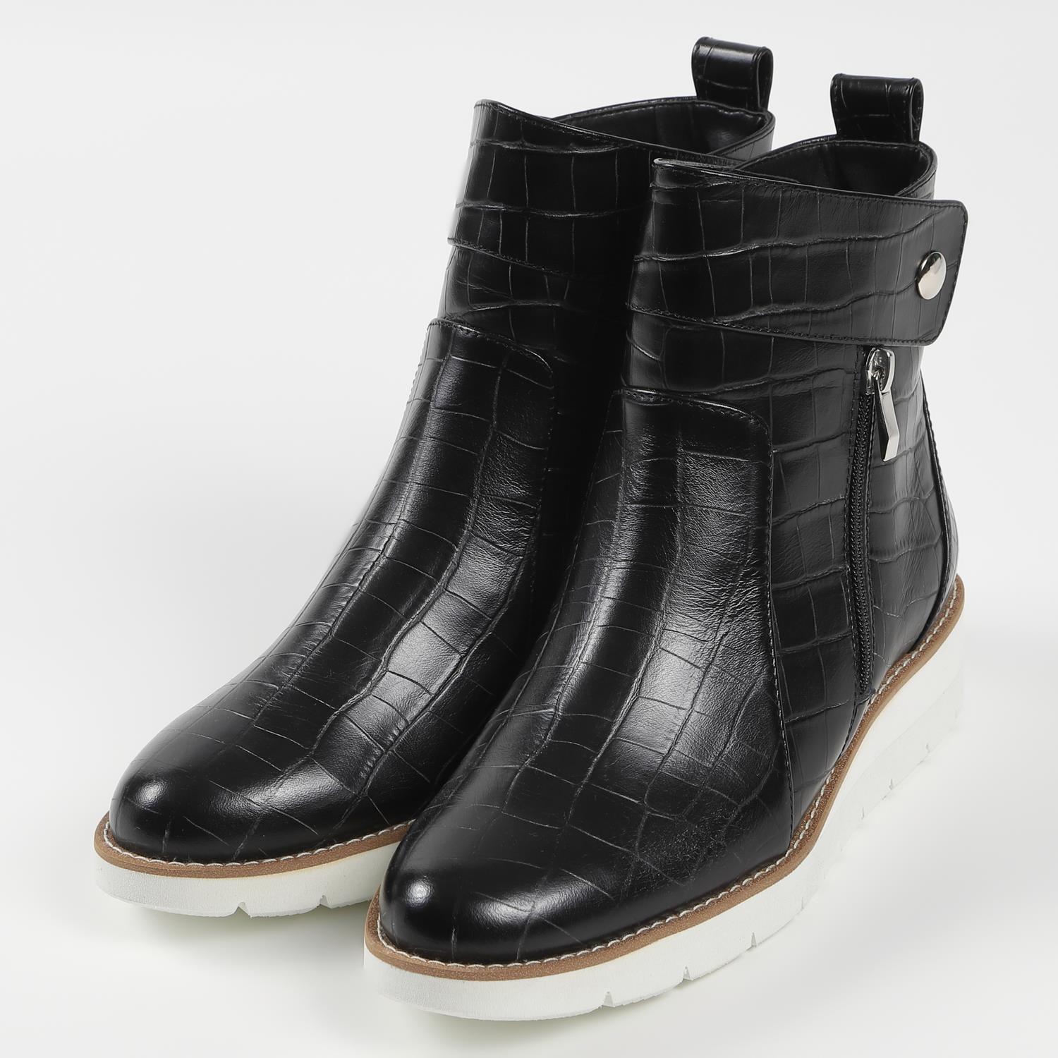【OUTLET】VITA NOVA（ヴィタノヴァ）ライダースショートブーツ　ブラッククロコ