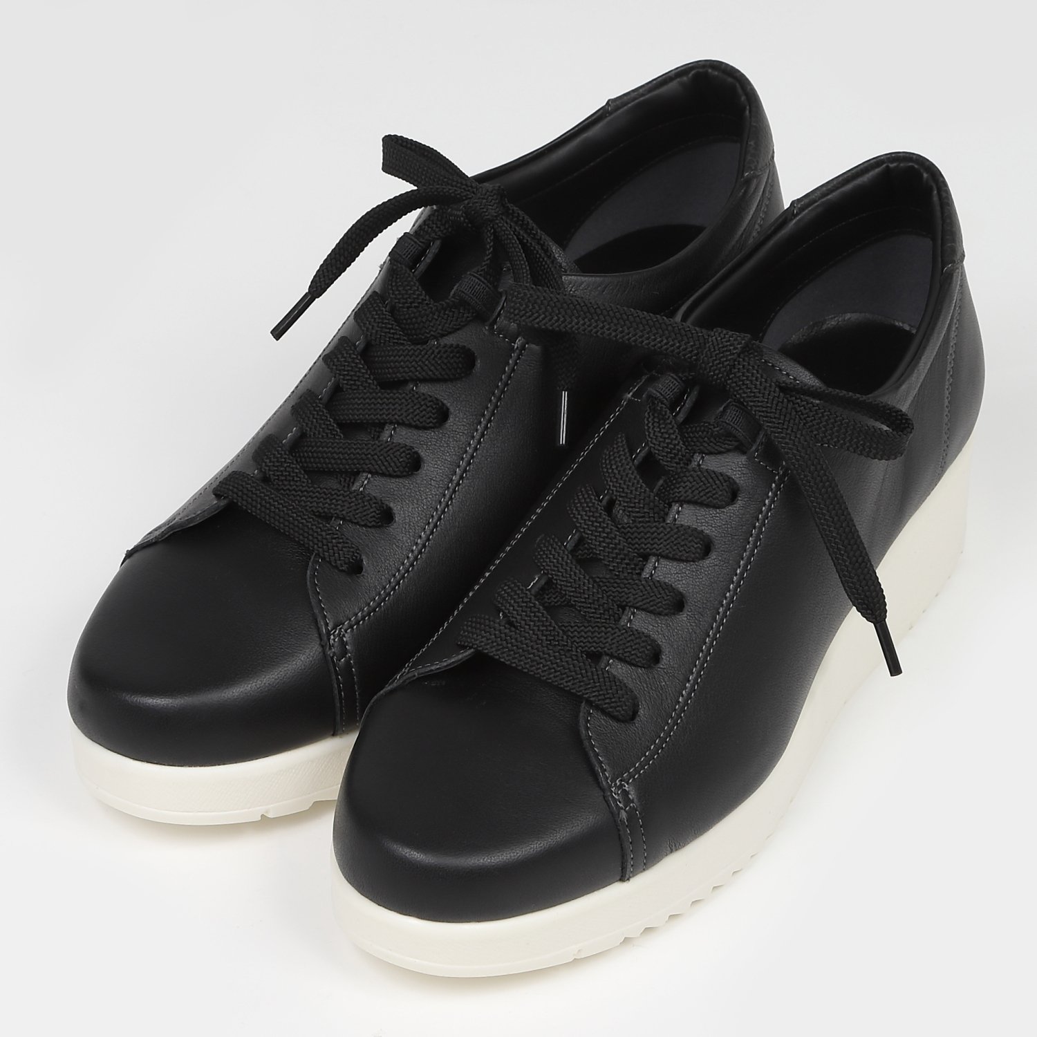 VITA NOVA（ヴィタノヴァ）外羽根レザースニーカー ブラックコンビ