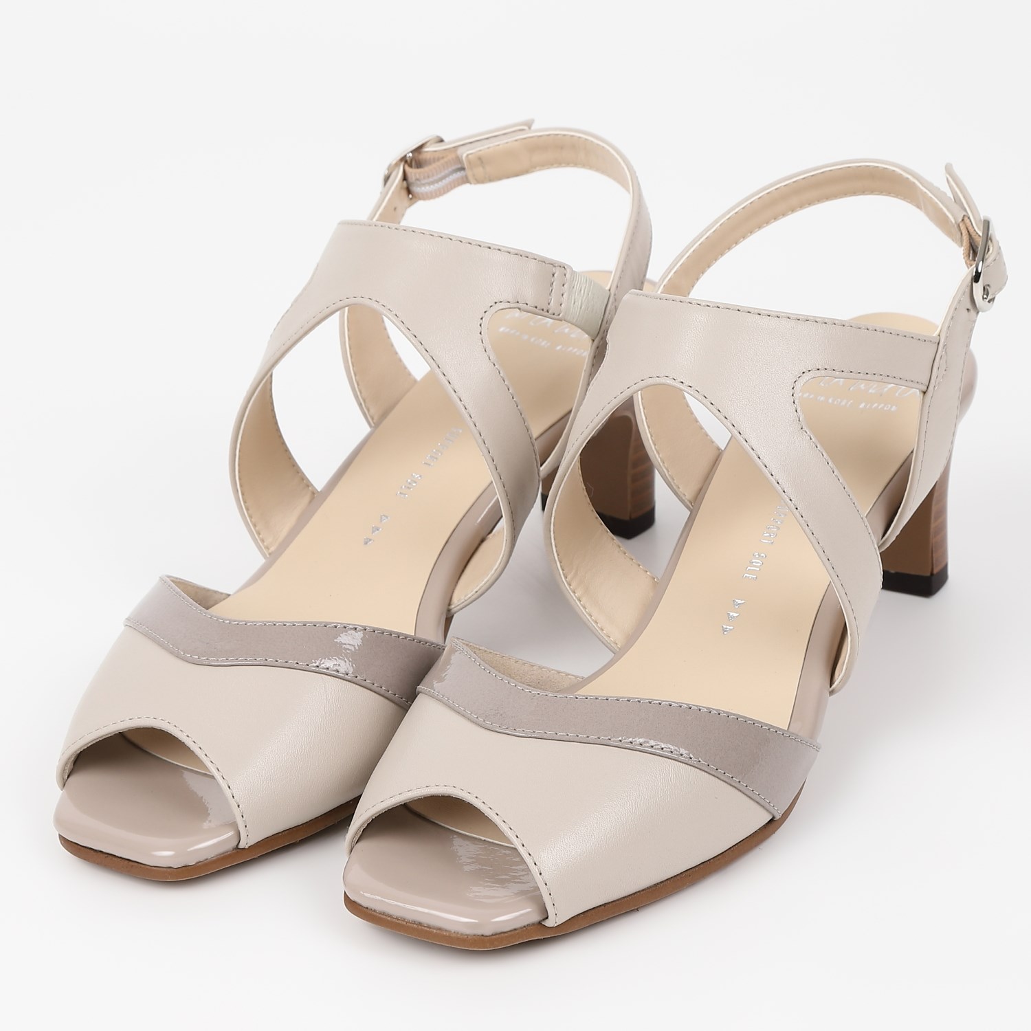 With Width（ウィズウィズ）斜めベルトエレガントサンダル　ライトベージュコンビ2