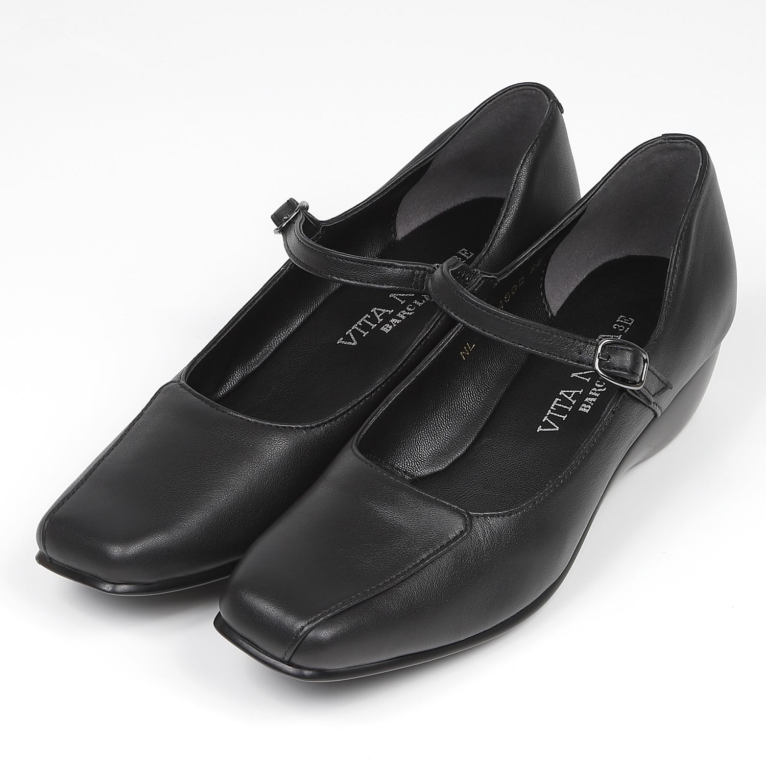 VITA NOVA（ヴィタノヴァ）ストラップボロネーゼシューズ　ブラック
