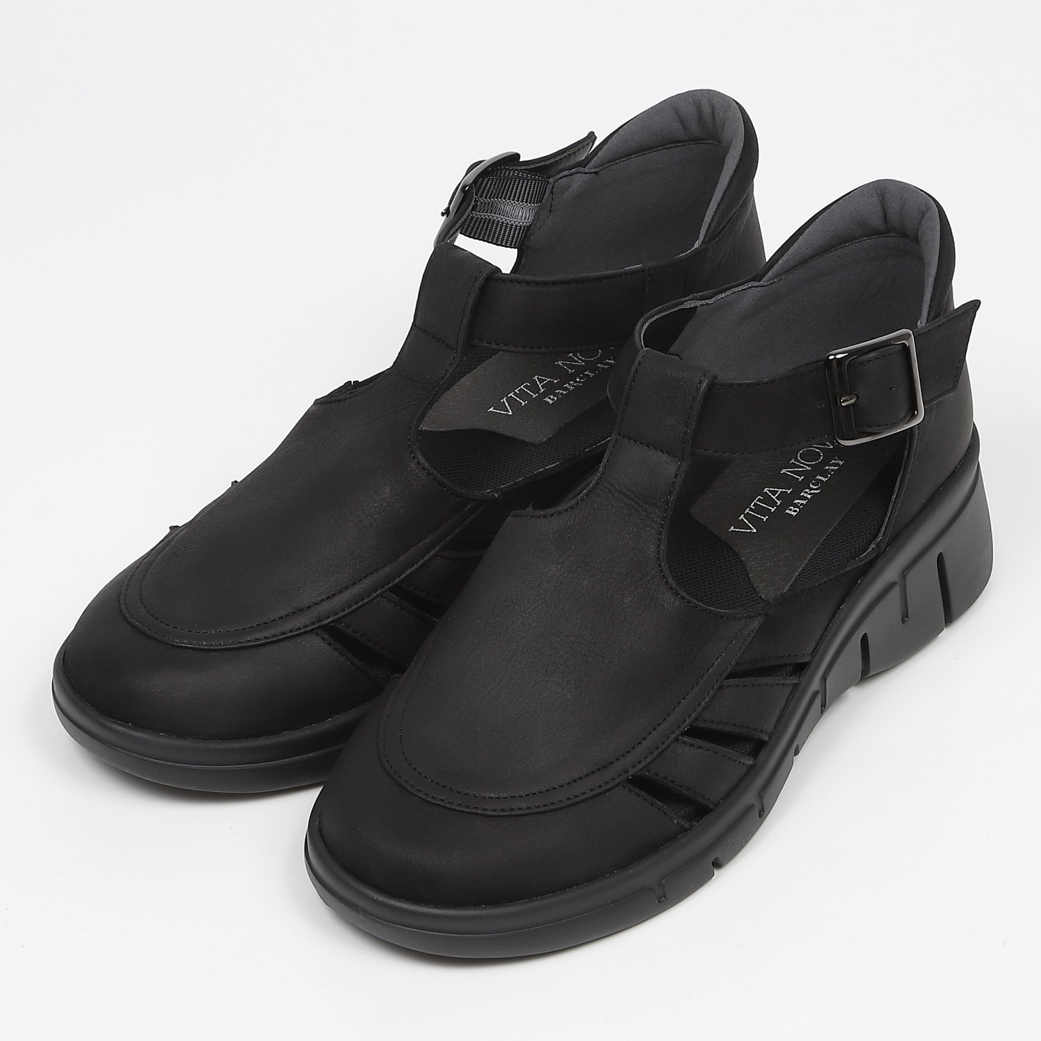 VITA NOVA（ヴィタノヴァ）　グルカカジュアルシューズ　ブラックヌバック