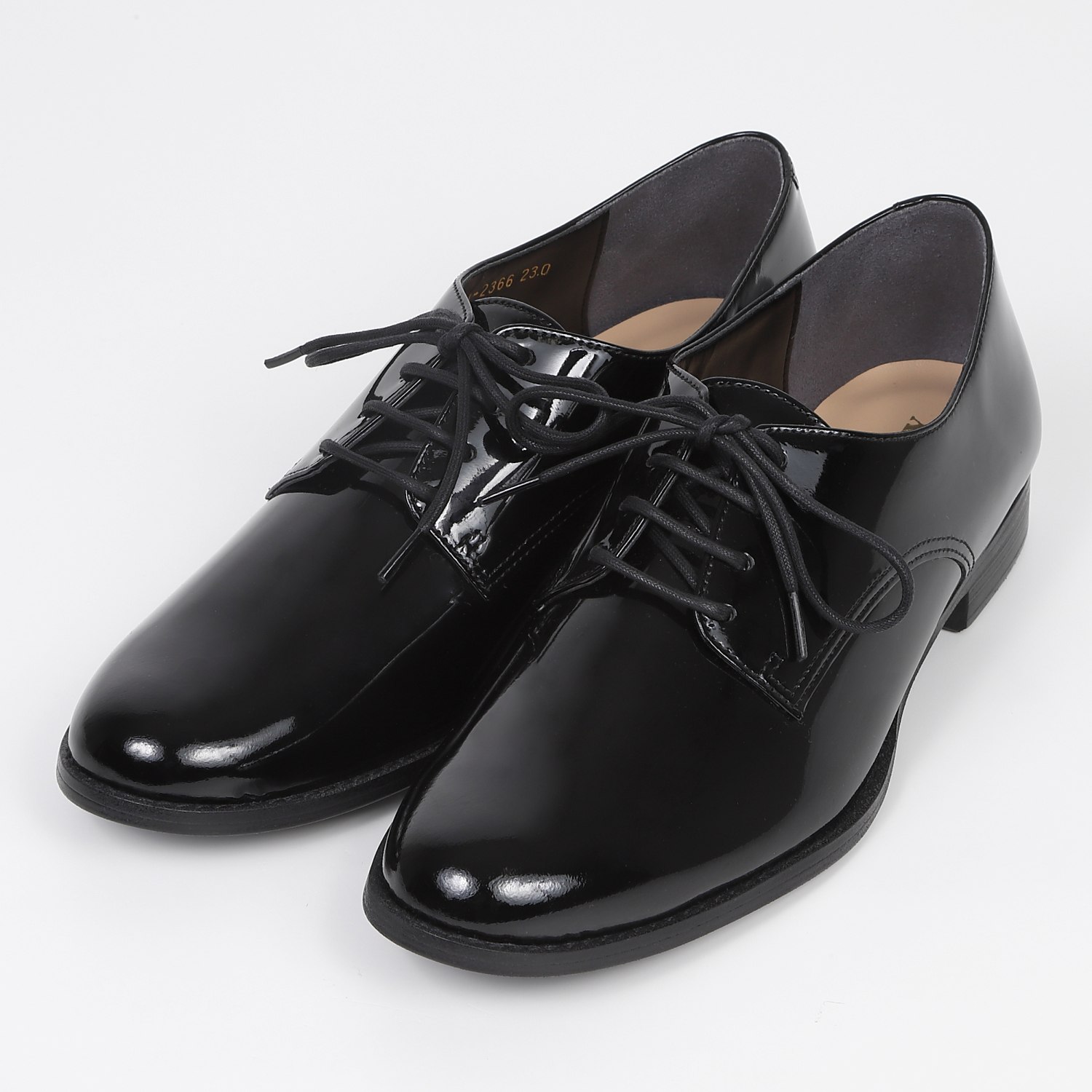 BARCLAY（バークレー）レースアップシューズ　ブラックエナメル