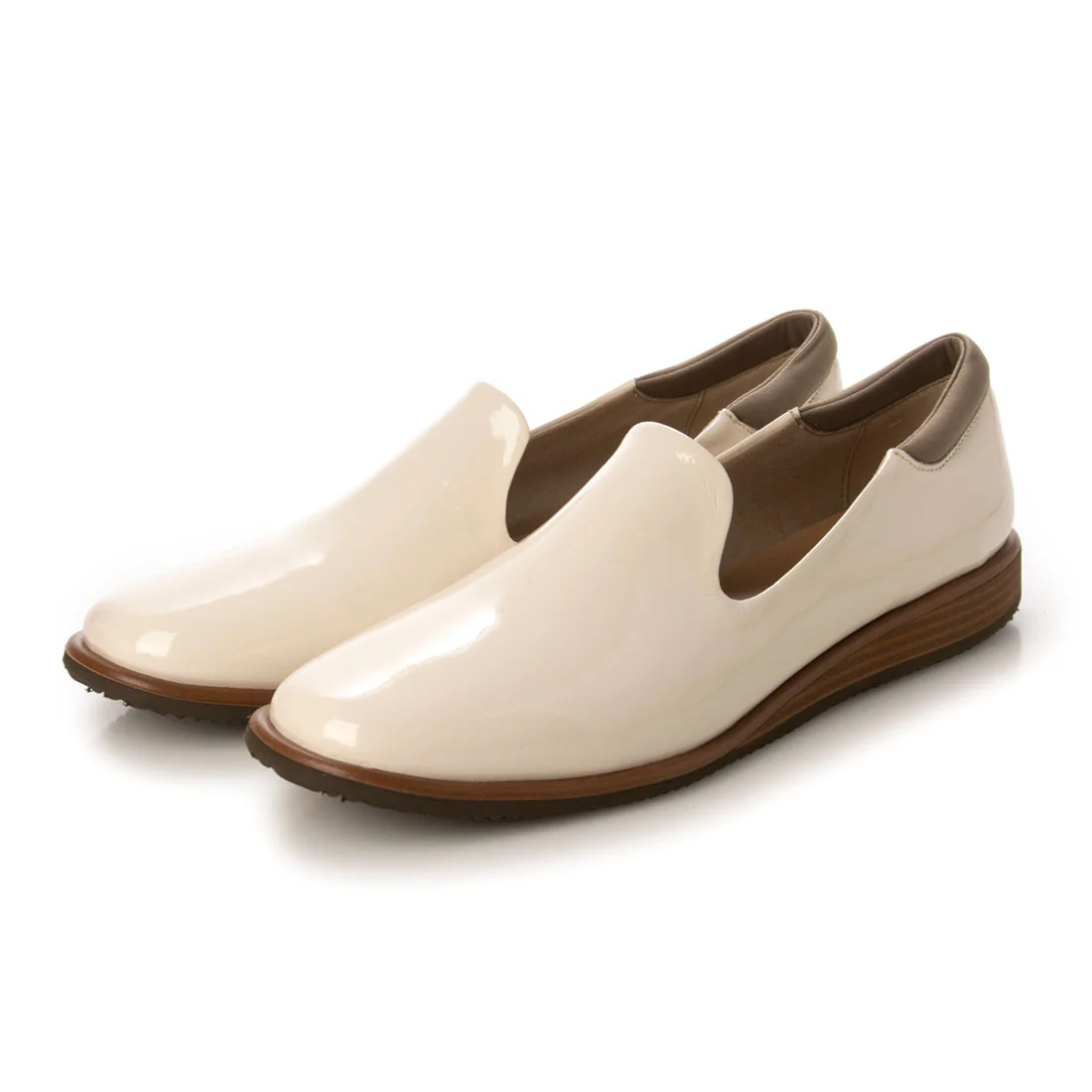 【OUTLET】KISCO（キスコ）オペラカットスリッポン　アイボリーエナメル