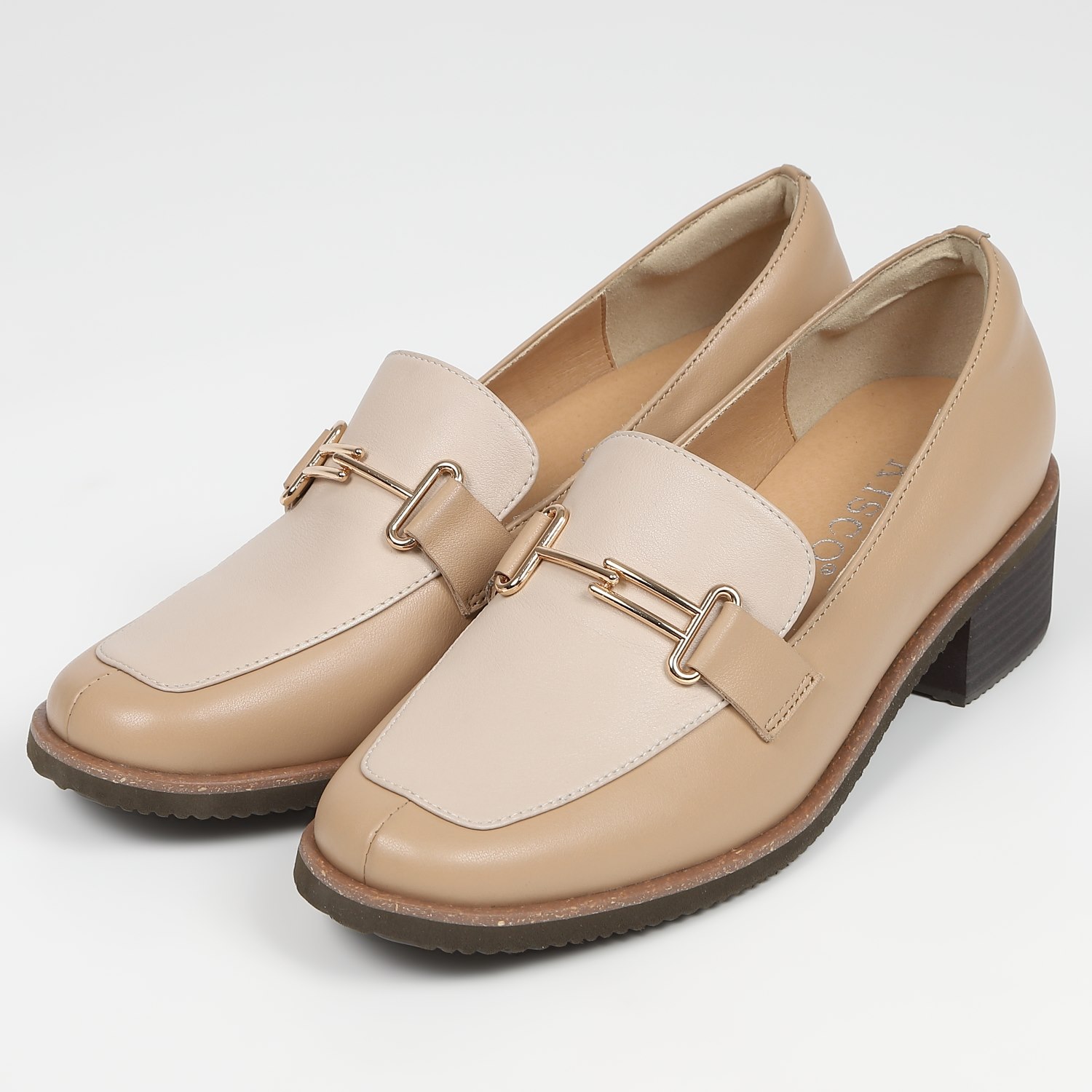 【OUTLET】KISCO（キスコ）チャンキーヒールビットローファー　ベージュコンビ