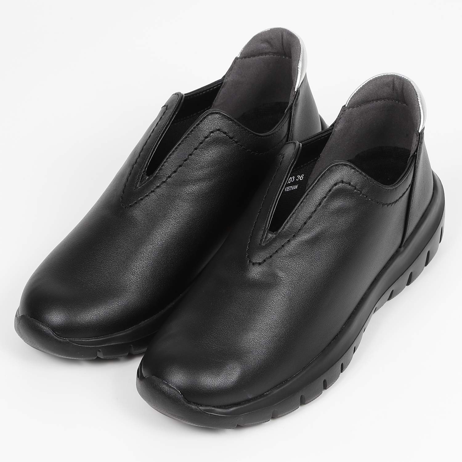 KISCO（キスコ）Vカットスリッポン ブラック｜BARCLAY