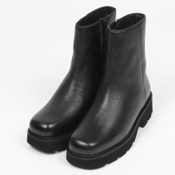 VITA NOVA（ヴィタノヴァ）サイドゴアヒールブーツ ブラック｜BARCLAY