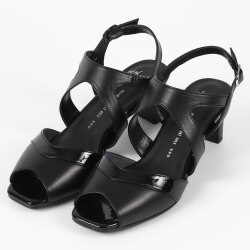 OUTLET】With Width（ウィズウィズ）オープントゥサンダル