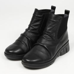 VITA NOVA シワ加工ショートブーツ ブラック｜BARCLAY