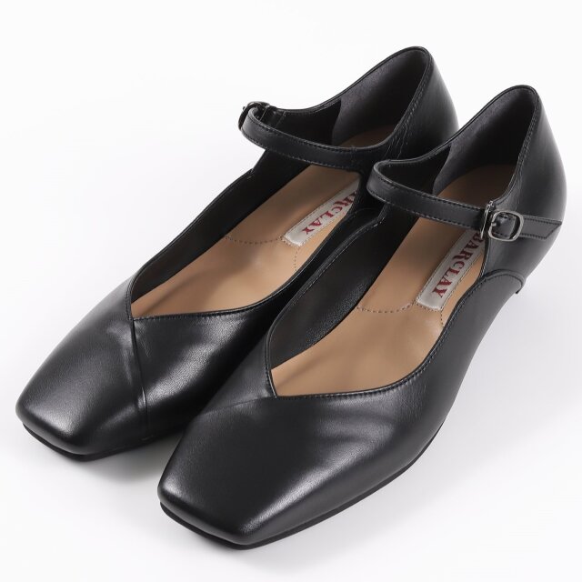 BARCLAY（バークレー）足首ストラップスクエアトゥパンプス　ブラック