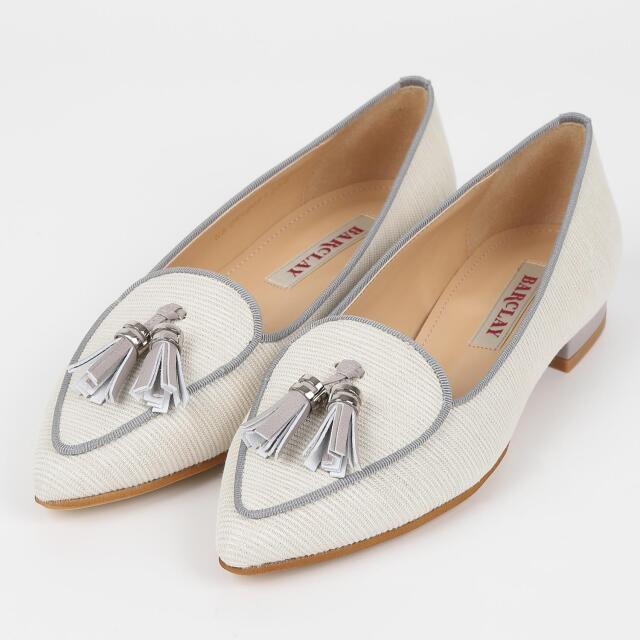 【OUTLET】BARCLAY（バークレー）ラメ生地タッセルパンプス　シルバーファブリック
