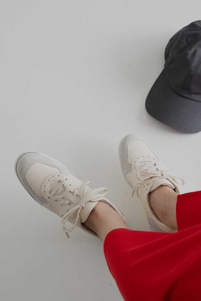 BARCLAY（バークレー）シルバーピーススニーカー アイボリー