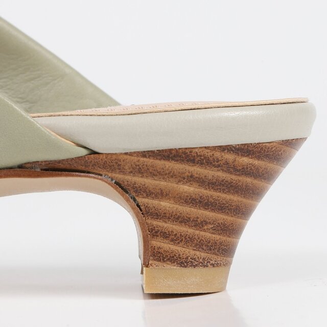 BARCLAY（バークレー）斜めベルトミュール カーキ｜BARCLAY