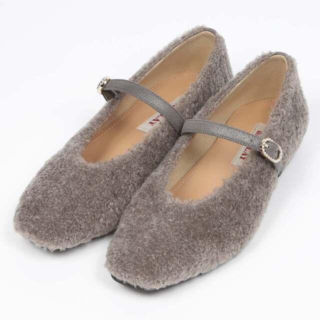 BARCLAY（バークレー）メリージェーンボアパンプス　グレージュファブリック