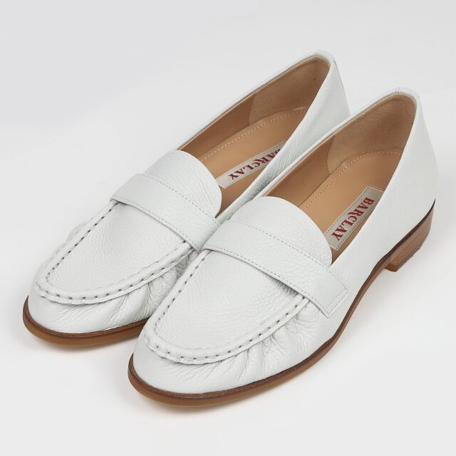 BARCLAY（バークレー）　ソフトレザーローファ―　アイボリー