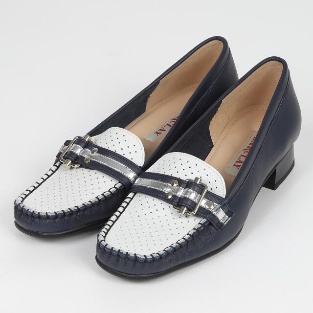 BARCLAY（バークレー）パンチングモカシンパンプス　ネイビーコンビ