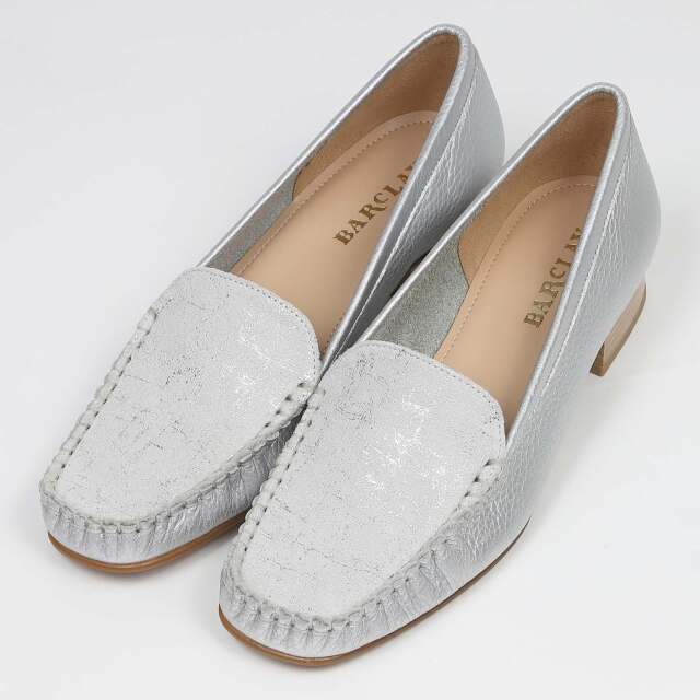 BARCLAY（バークレー）シンプルモカシンパンプス　シルバー2
