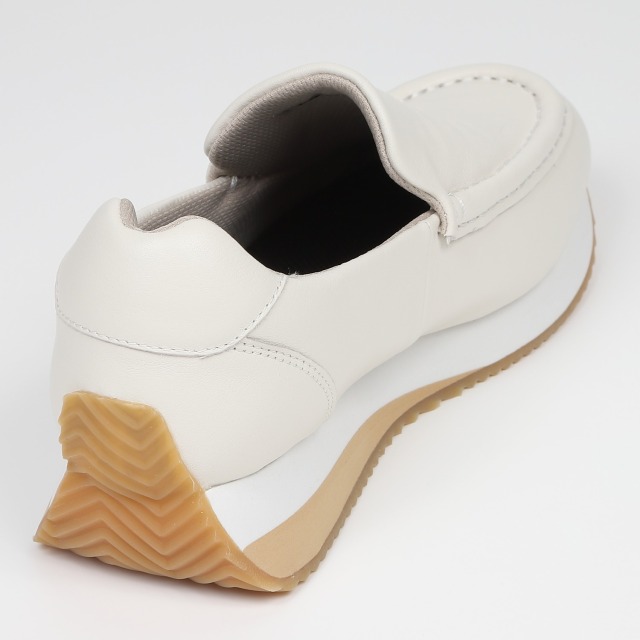 2005年【morphose】クラウンスワンリュック ホワイト 白 刺繍 2005年【morphose】クラウンスワンリュック ホワイト 白 刺繍