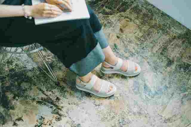 BARCLAY（バークレー）ラメメッシュスポーツサンダル ホワイト