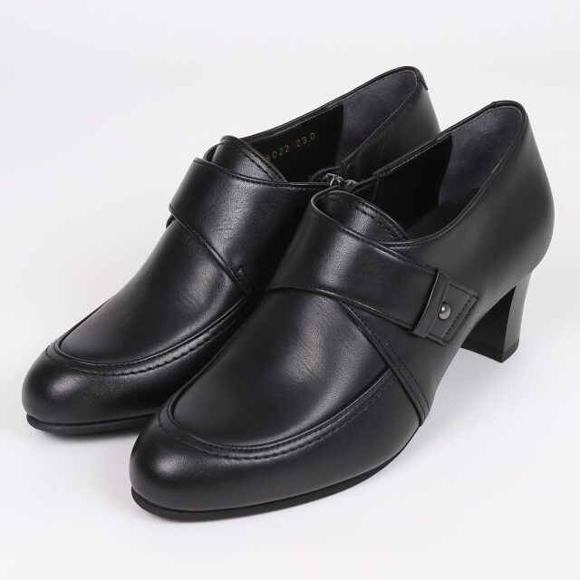 【OUTLET】BARCLAY（バークレー）ベルトデザインブーティー　ブラック