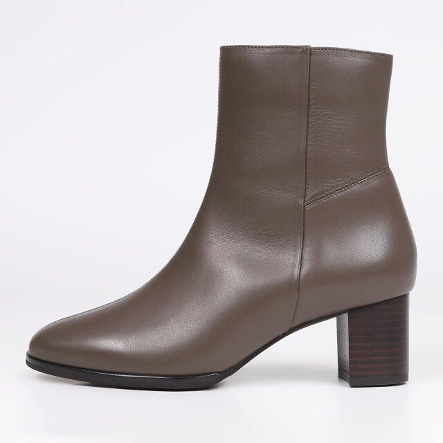 BARCLAY（バークレー）シンプルショートブーツ グレイッシュブラウン