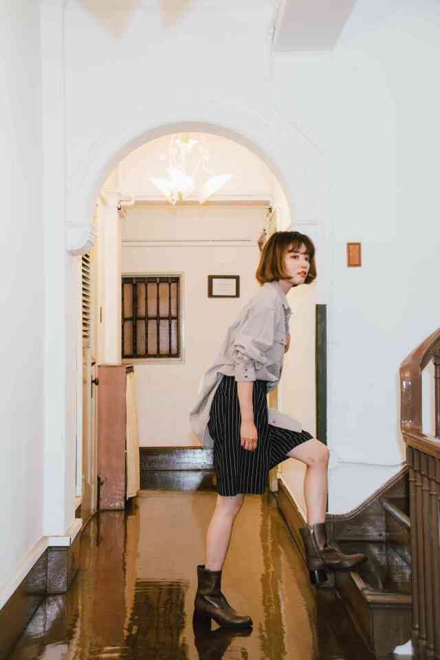 BARCLAY（バークレー）ヒールアッププレーンブーツ ダークベージュ